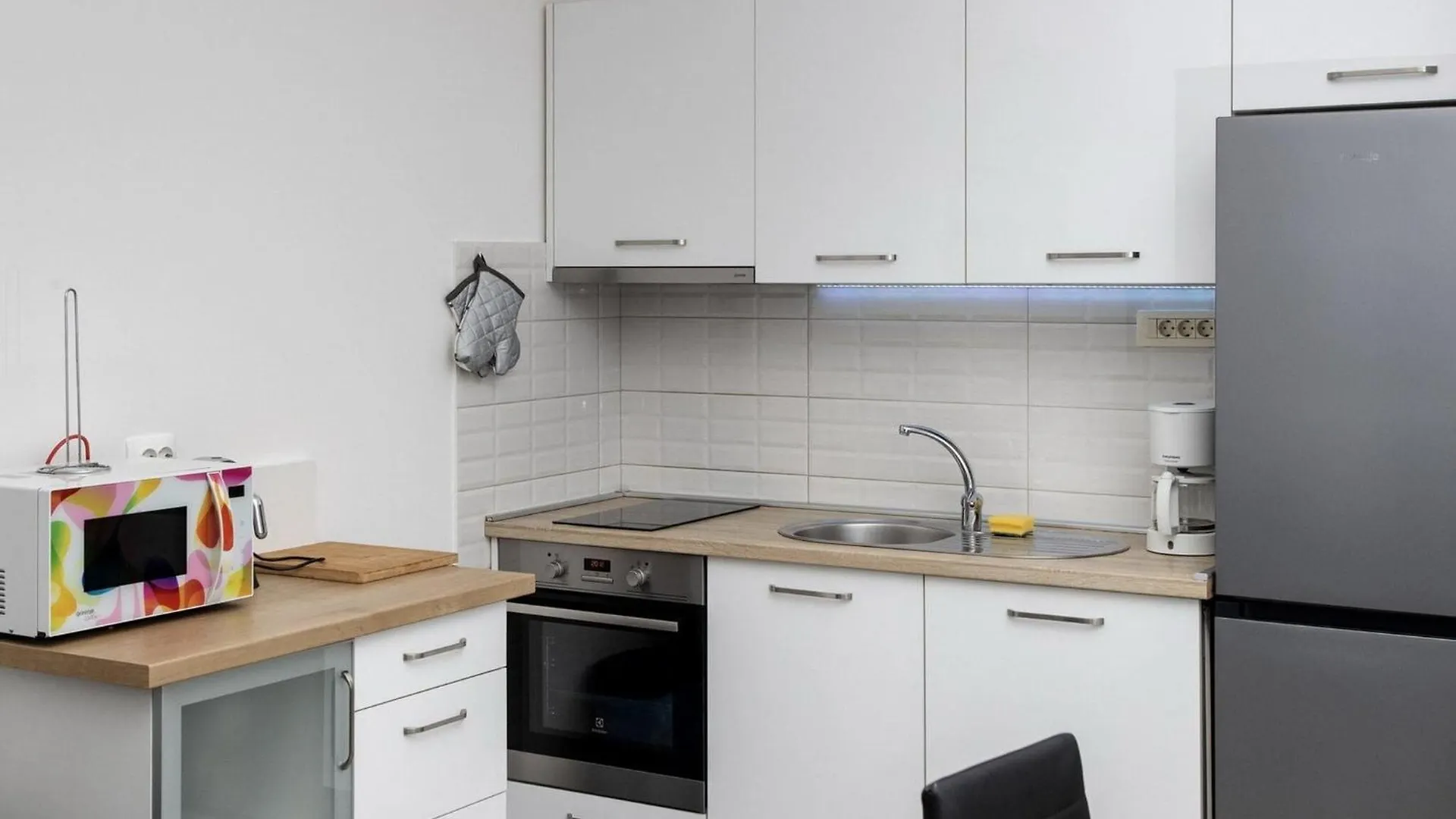 Apartment Mia - Two Bedroom Apartment With Balcony Split 0*,
